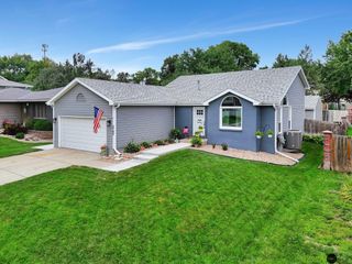 2740 Kipling Circle, Lincoln, NE 68516