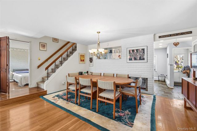 34 Link Lane, Hicksville, NY 11801