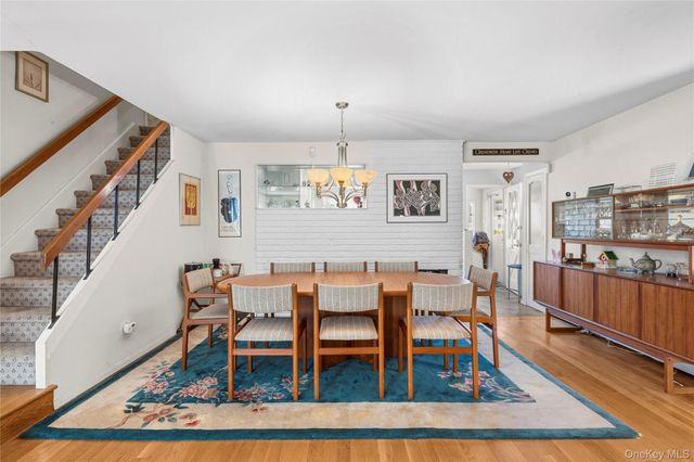 34 Link Lane, Hicksville, NY 11801