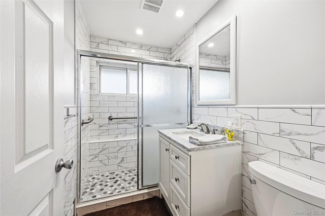 34 Link Lane, Hicksville, NY 11801