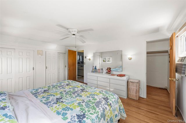 34 Link Lane, Hicksville, NY 11801