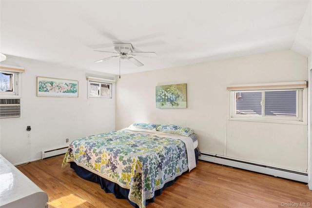 34 Link Lane, Hicksville, NY 11801