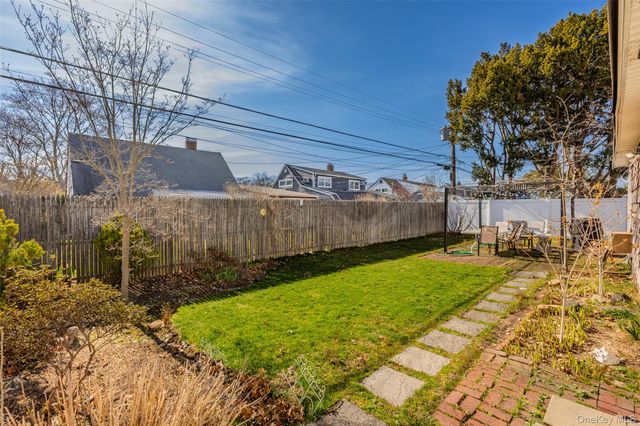 34 Link Lane, Hicksville, NY 11801