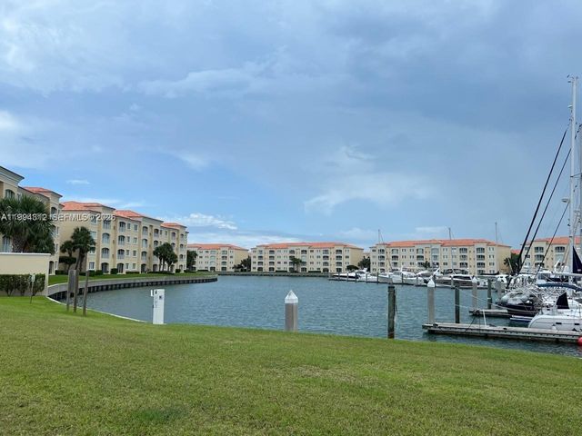 5 E Harbour Isle 306, Fort Pierce, FL 34949