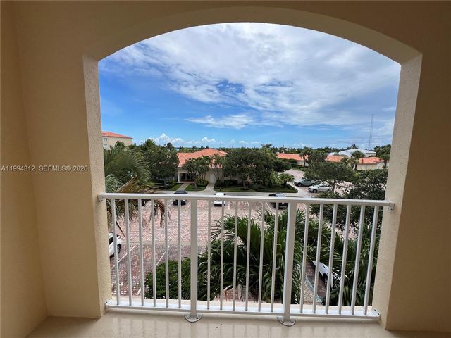 5 E Harbour Isle 306, Fort Pierce, FL 34949