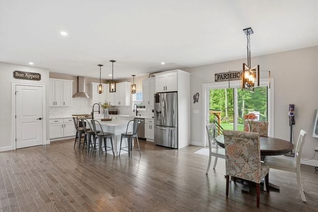 193 Tess Abigail Lane, Swansea, MA 02777
