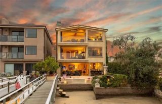 900 E Balboa Boulevard, Newport Beach, CA 92661