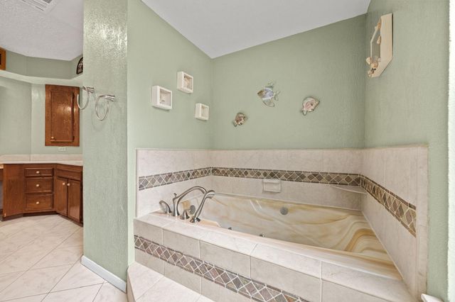814 Palm Grove Circle, Sugar Land, TX 77498