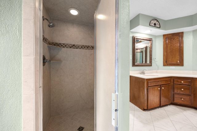 814 Palm Grove Circle, Sugar Land, TX 77498