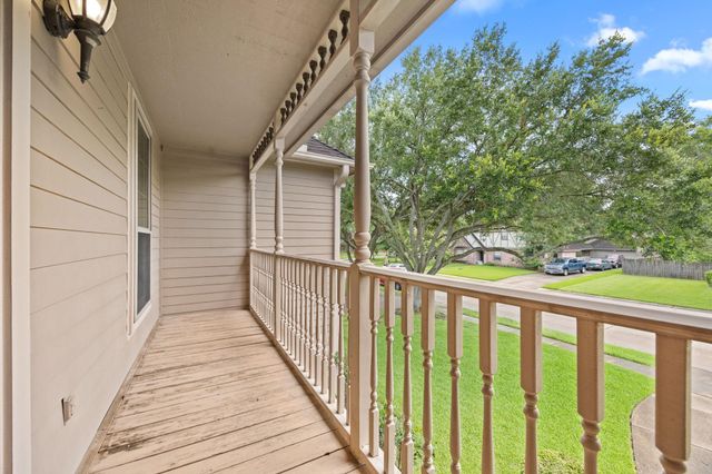 814 Palm Grove Circle, Sugar Land, TX 77498