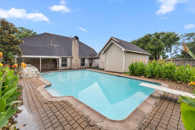 814 Palm Grove Circle, Sugar Land, TX 77498