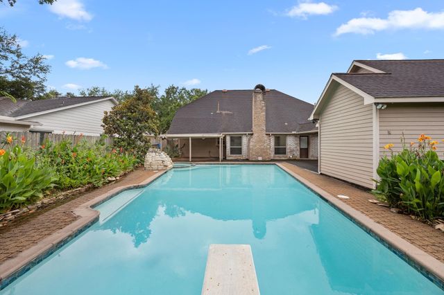 814 Palm Grove Circle, Sugar Land, TX 77498