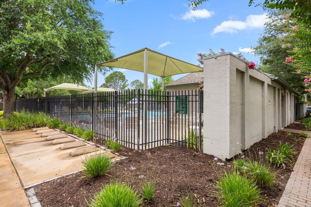 814 Palm Grove Circle, Sugar Land, TX 77498