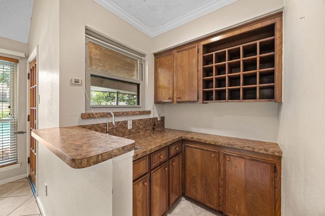 814 Palm Grove Circle, Sugar Land, TX 77498