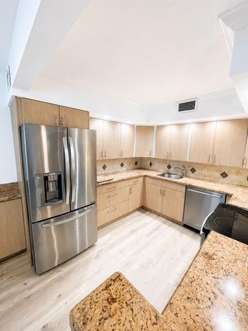 2035 LINCOLN B, Boca Raton, FL 33434