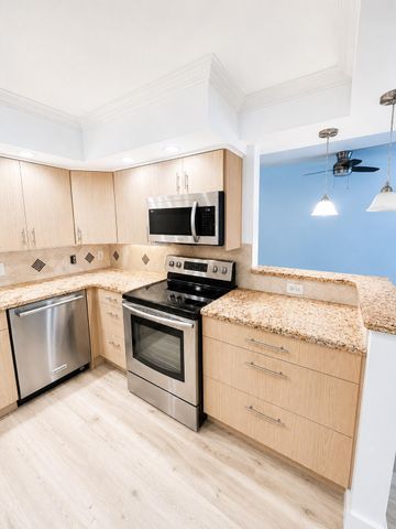 2035 LINCOLN B, Boca Raton, FL 33434