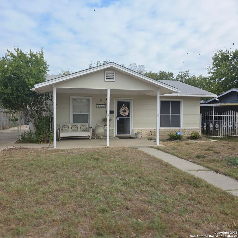 3627 W Poplar, San Antonio, TX 78228