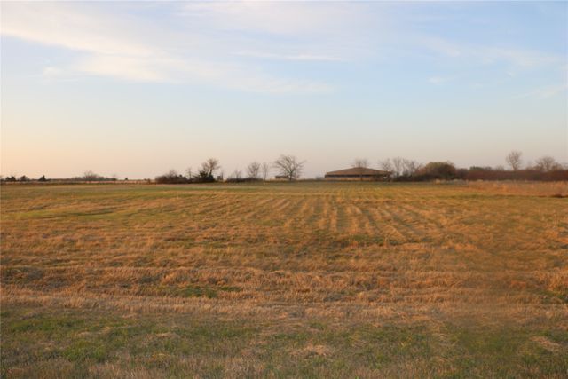 2196 Sundance Road, Whitesboro, TX 76273