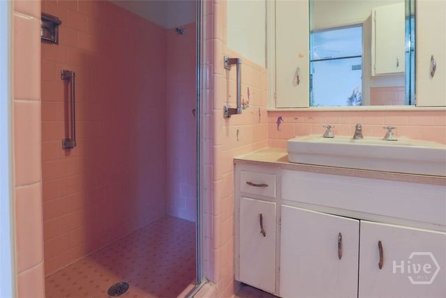 211 E 63rd Street, Savannah, GA 31405