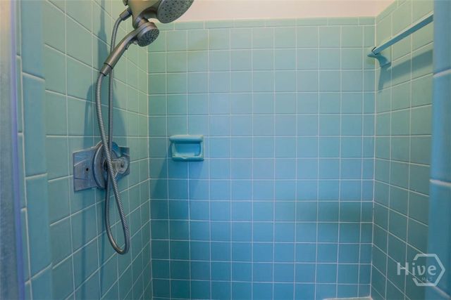 211 E 63rd Street, Savannah, GA 31405