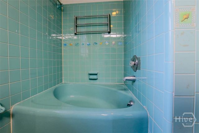 211 E 63rd Street, Savannah, GA 31405
