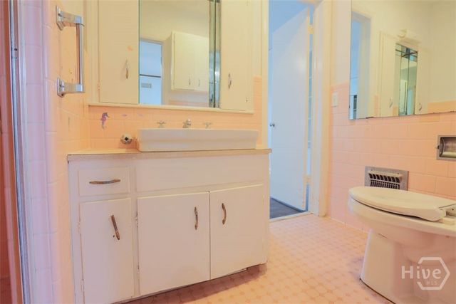 211 E 63rd Street, Savannah, GA 31405