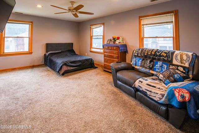 8 West Avenue, Old Bridge, NJ 08857