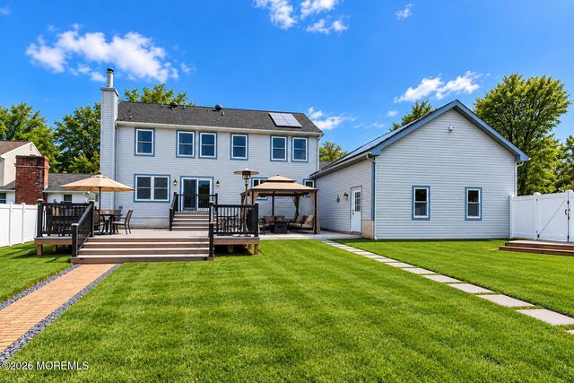8 West Avenue, Old Bridge, NJ 08857