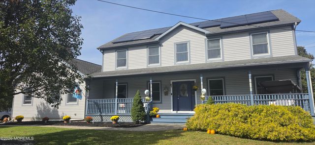 8 West Avenue, Old Bridge, NJ 08857