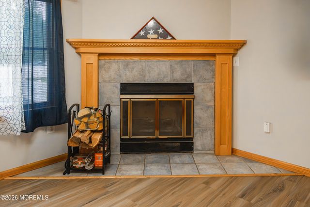 8 West Avenue, Old Bridge, NJ 08857