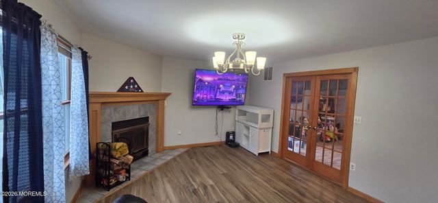 8 West Avenue, Old Bridge, NJ 08857