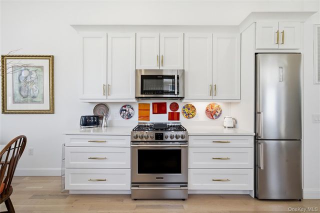 214 Belmont Circle, Yaphank, NY 11980