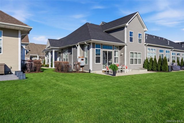 214 Belmont Circle, Yaphank, NY 11980