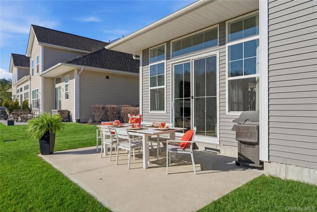 214 Belmont Circle, Yaphank, NY 11980