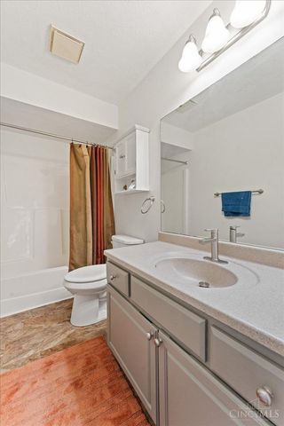 8051 Timbertree Way, West Chester, OH 45069