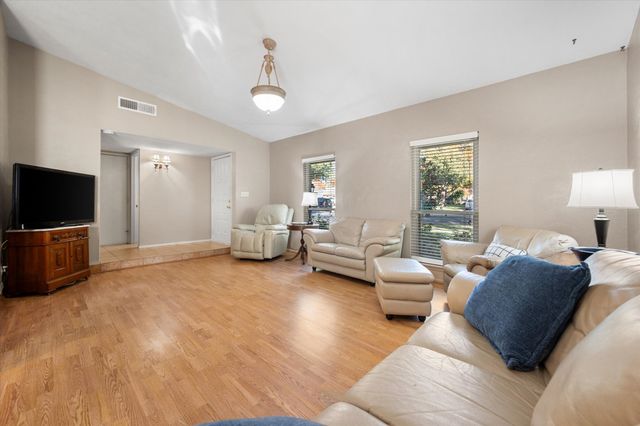 6601 Longleaf Lane, Fort Worth, TX 76137