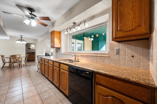 6601 Longleaf Lane, Fort Worth, TX 76137