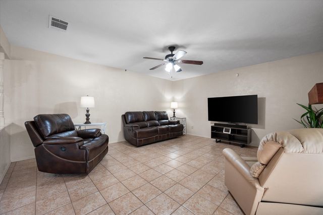 6601 Longleaf Lane, Fort Worth, TX 76137