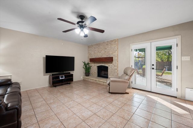 6601 Longleaf Lane, Fort Worth, TX 76137