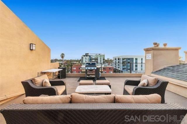 3990 Centre 209, San Diego, CA 92103