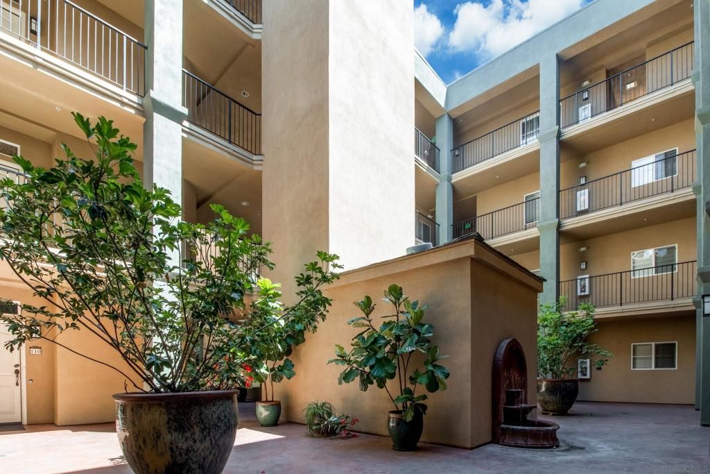 Image 7 of property listing at 3990 Centre 209, San Diego, CA 92103