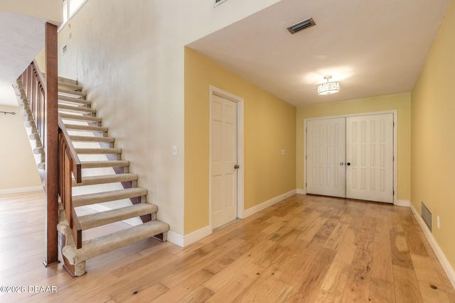128 Spoonbill Court, Daytona Beach, FL 32119