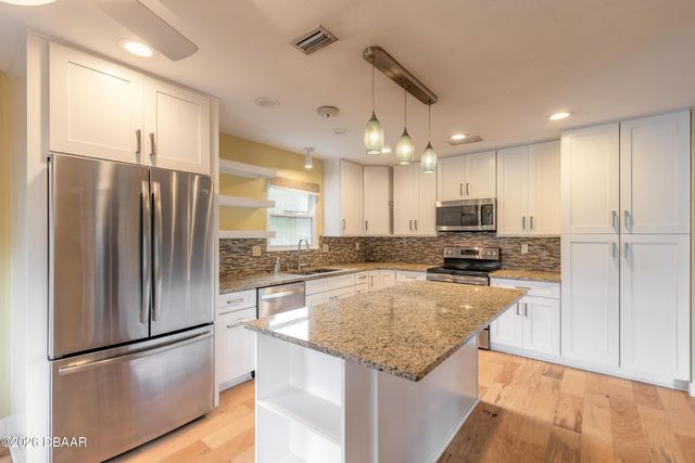 128 Spoonbill Court, Daytona Beach, FL 32119