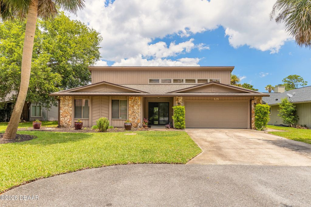 128 Spoonbill Court, Daytona Beach, FL 32119
