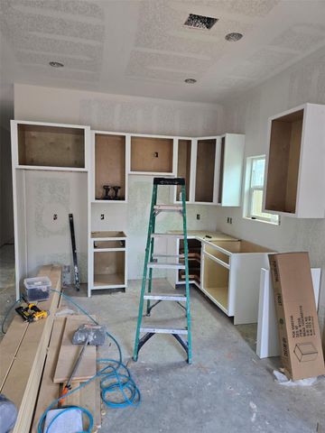 7982 Ritz Street, Houston, TX 77028