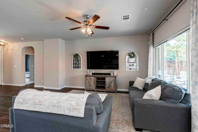 9010 Wolf River Avenue, Bakersfield, CA 93312