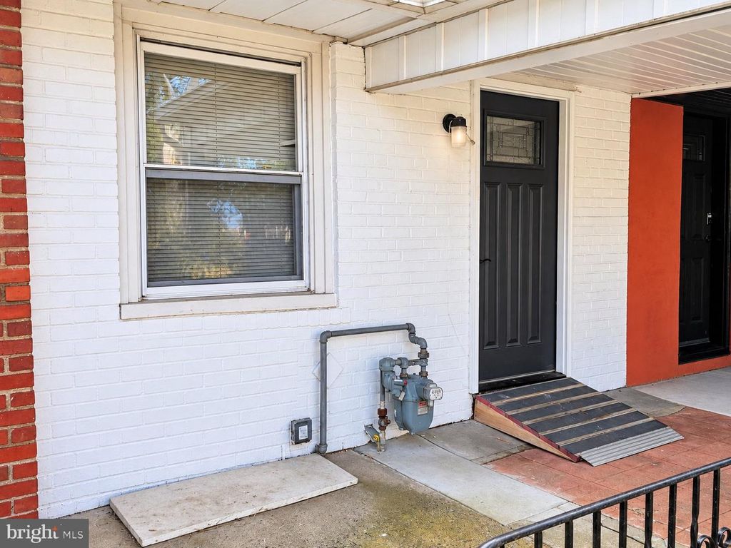 1026 HANSEN PL, COLLINGDALE, PA 19023 — photo 2