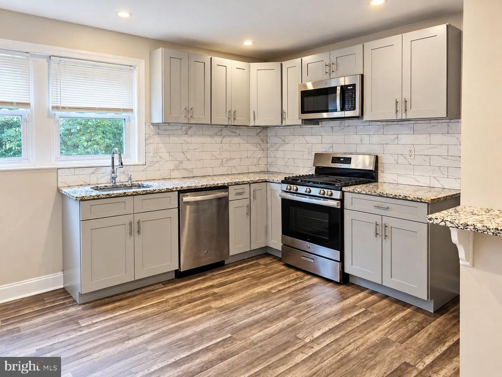 1026 HANSEN PL, COLLINGDALE, PA 19023 — photo 5