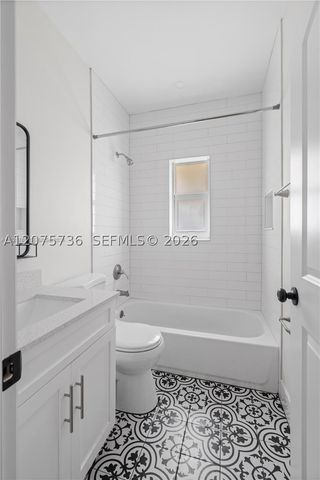 27 NW 21st St, Homestead, FL 33030
