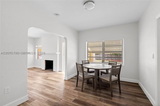 27 NW 21st St, Homestead, FL 33030